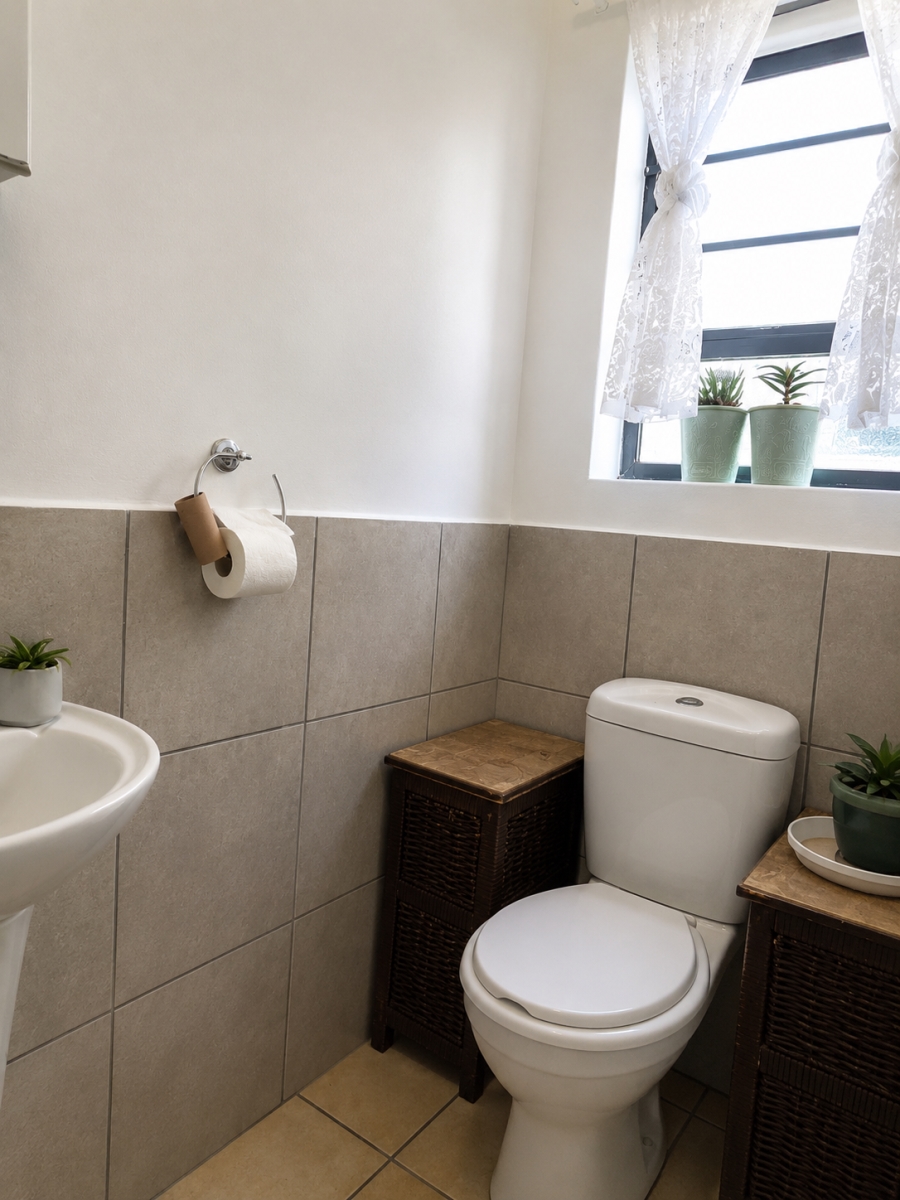 2 Bedroom Property for Sale in Burgundy Estate Western Cape